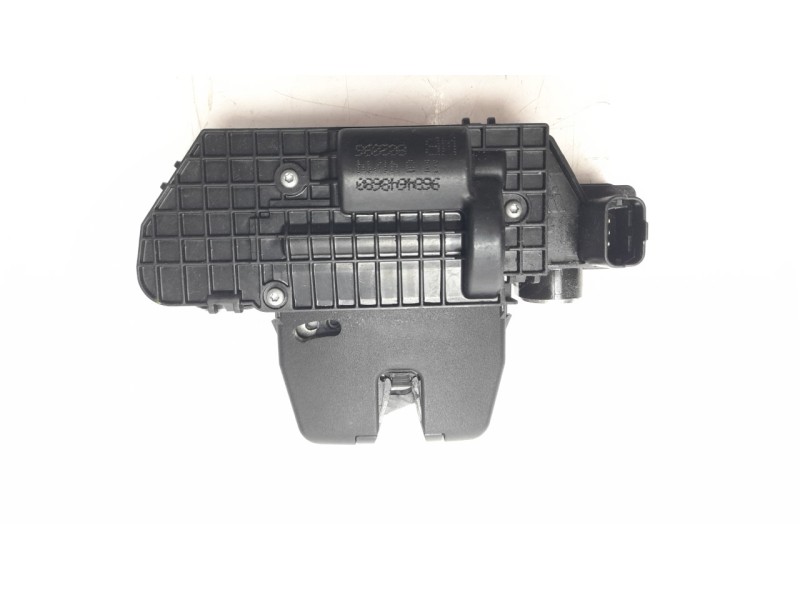 Recambio de cerradura maletero / porton para peugeot 208 1.4 hdi fap referencia OEM IAM 9684648680  