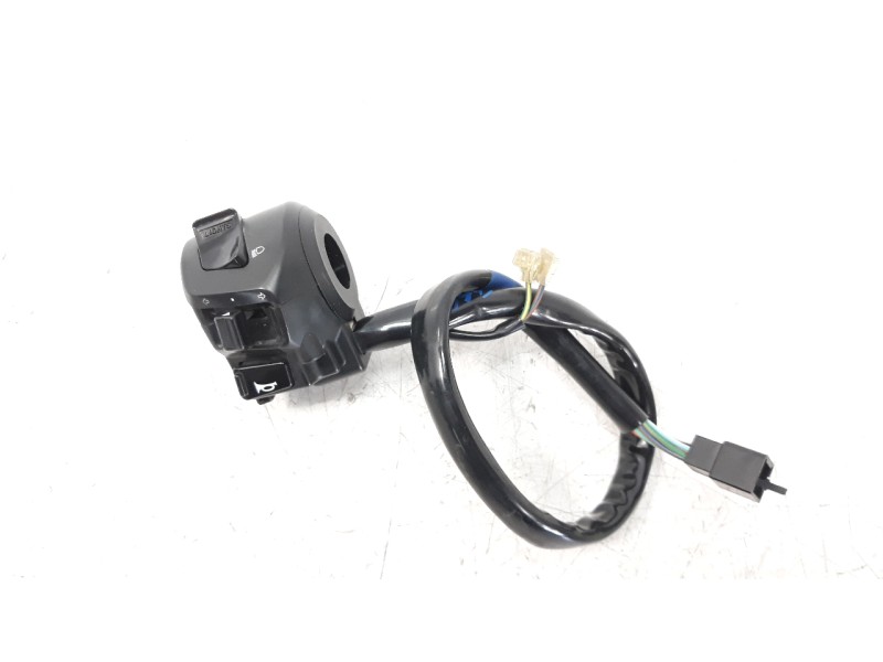 Recambio de piña luces izquierda para kymco g-dink 125 referencia OEM IAM 3520ALKF5E01  