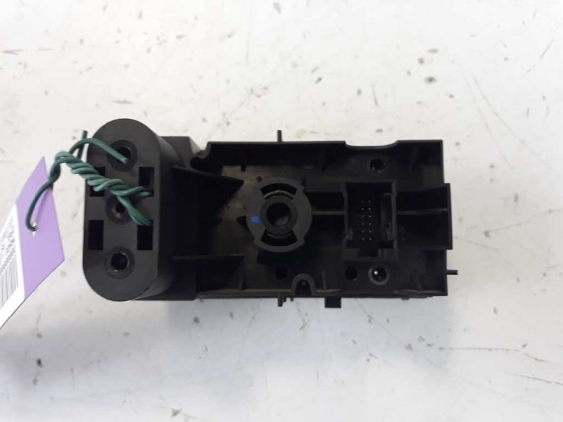 Recambio de mando luces para opel astra h berlina elegance referencia OEM IAM 131100132  