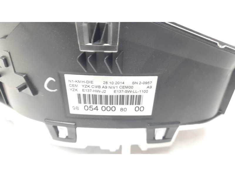 Recambio de cuadro instrumentos para peugeot 208 1.4 hdi fap referencia OEM IAM 9805400080  