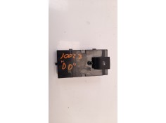 MANDO ELEVALUNAS DELANTERO DERECHO 13408448 