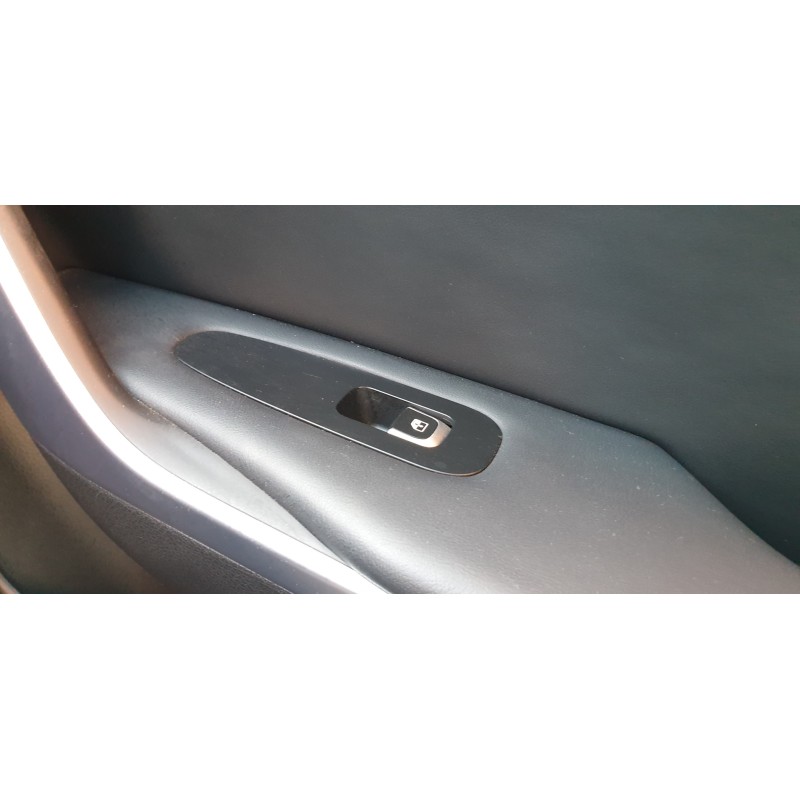 Recambio de mando elevalunas delantero derecho para kia stinger (ck) 2.0 tgdi cat referencia OEM IAM 93575J5010CA  