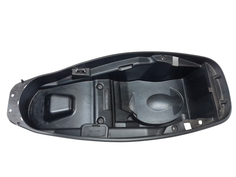 Recambio de portaequipajes para kymco g-dink 125 referencia OEM IAM 81260ACD5E01N1R  