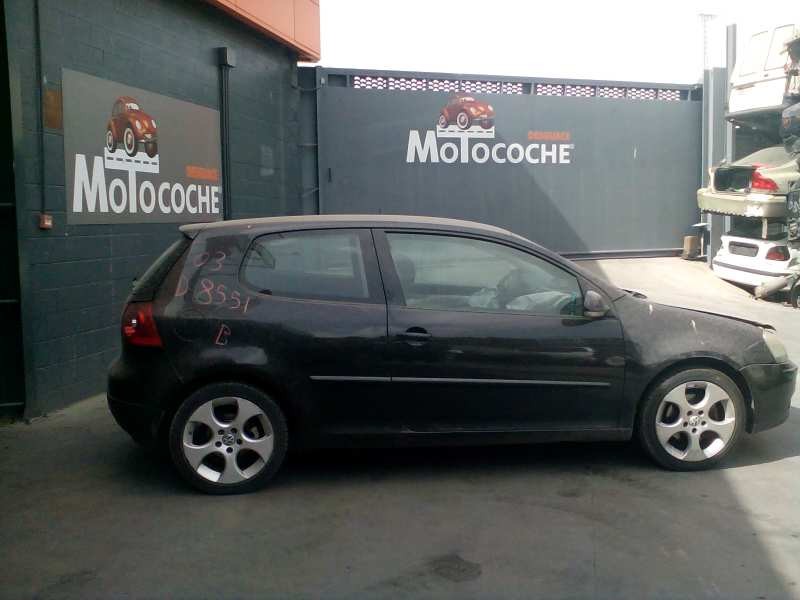 volkswagen golf v berlina (1k1) del año 2003