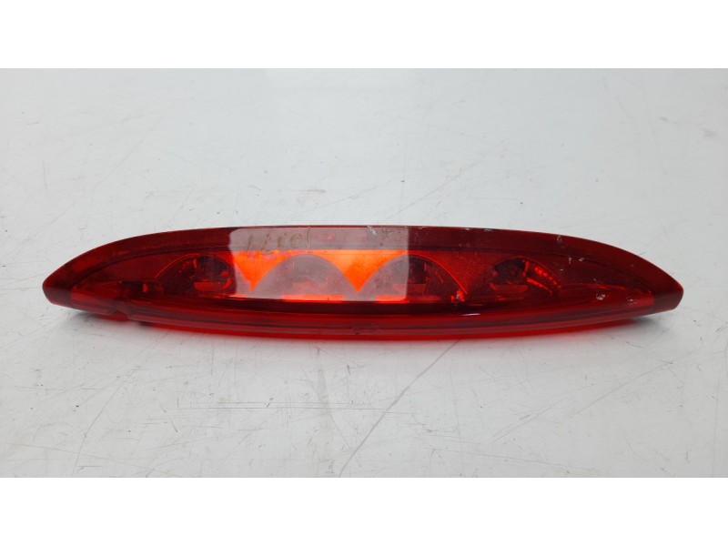 Recambio de luz central de freno para peugeot 208 1.4 hdi fap referencia OEM IAM 9674309080  