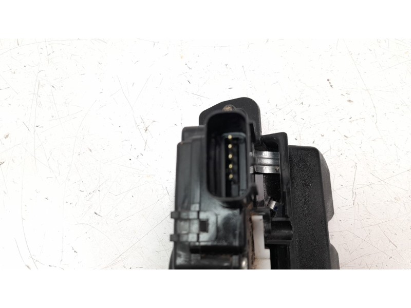 Recambio de cerradura maletero / porton para kia sportage 1.6 cat referencia OEM IAM 81230D3000  