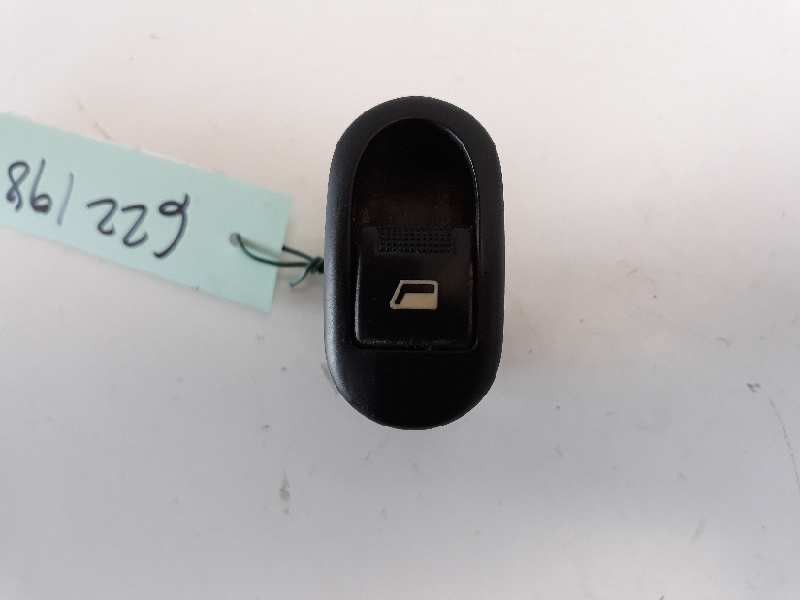 Recambio de mando elevalunas delantero derecho para citroen c3 1.4 hdi audace referencia OEM IAM 96605364XT  