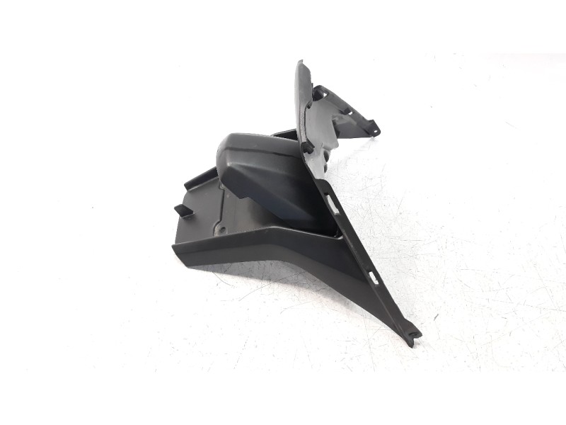 Recambio de portamatriculas para kymco g-dink 125 referencia OEM IAM 80105ACD5E000  