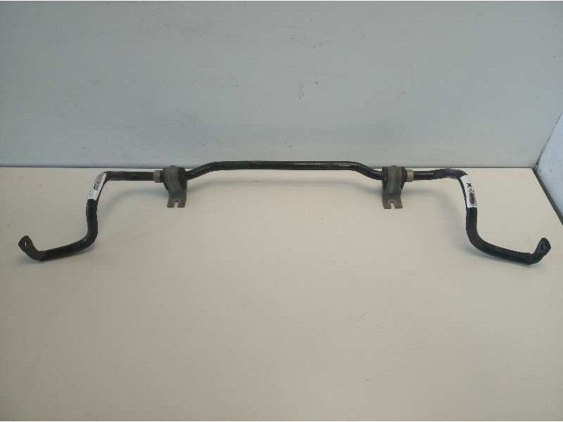 Recambio de barra estabilizadora delantera para renault clio iii 1.2 referencia OEM IAM   
