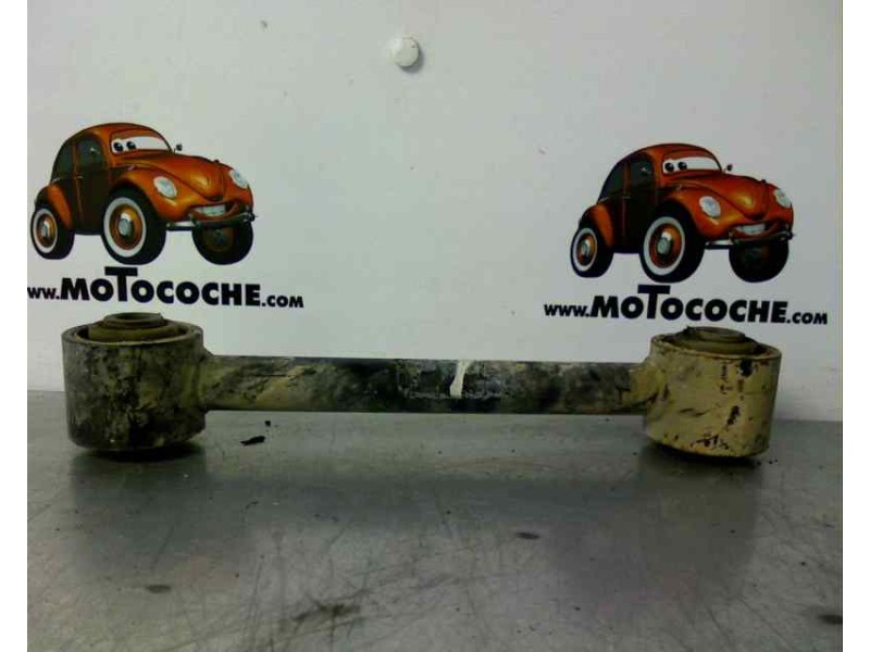 Recambio de brazo suspension superior trasero derecho para nissan terrano (wd21) referencia OEM IAM 404464  