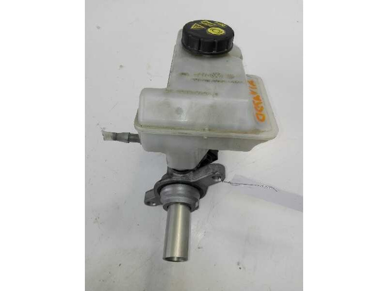 Recambio de bomba freno para skoda octavia combi (5e5) ambition referencia OEM IAM 8V1611021B  