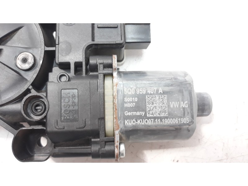 Recambio de motor elevalunas trasero izquierdo para seat leon (5f1) 2.0 tdi referencia OEM IAM 5Q0959407A  