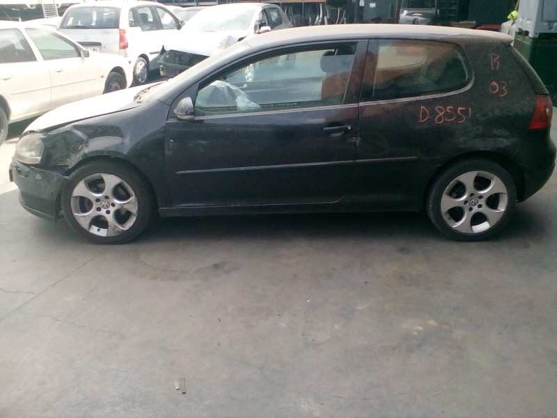 volkswagen golf v berlina (1k1) del año 2003