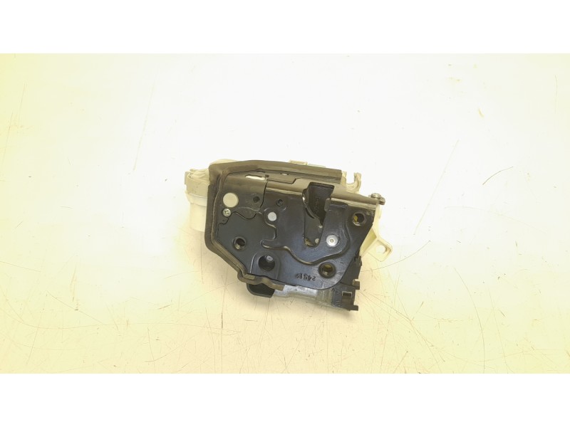 Recambio de cerradura puerta delantera izquierda para audi a4 berlina (8wc) 35 tdi s line referencia OEM IAM 8X1837015C  
