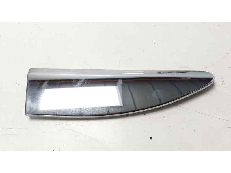 Recambio de molduras traseras para citroen ds3 graphic art referencia OEM IAM 9800069377  