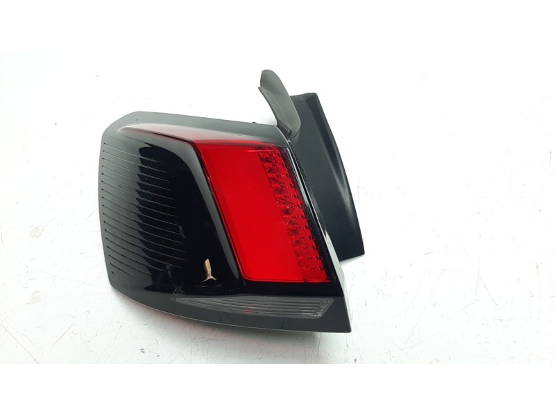 Recambio de piloto trasero izquierdo para peugeot 3008 1.6 blue-hdi fap referencia OEM IAM 9810477180  