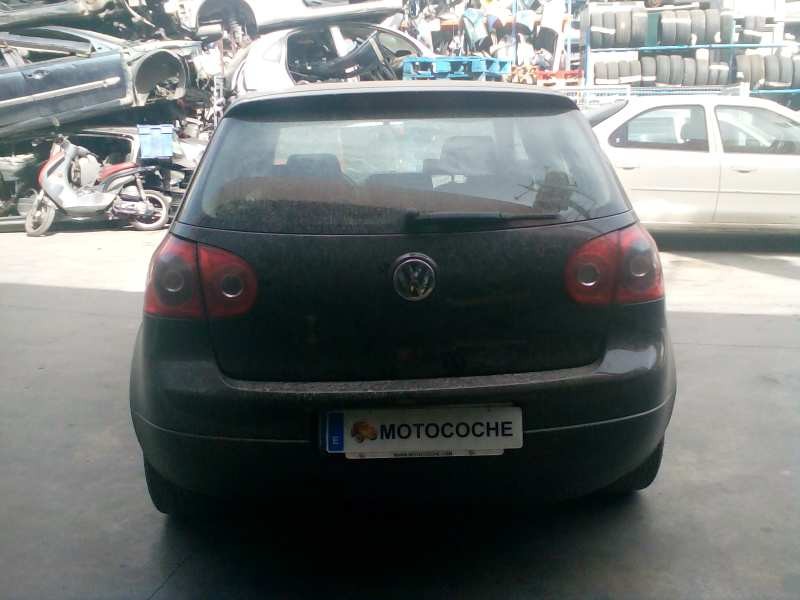 volkswagen golf v berlina (1k1) del año 2003