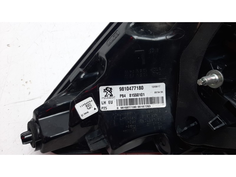 Recambio de piloto trasero izquierdo para peugeot 3008 1.6 blue-hdi fap referencia OEM IAM 9810477180  