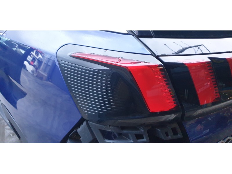 Recambio de piloto trasero izquierdo para peugeot 3008 1.6 blue-hdi fap referencia OEM IAM 9810477180  