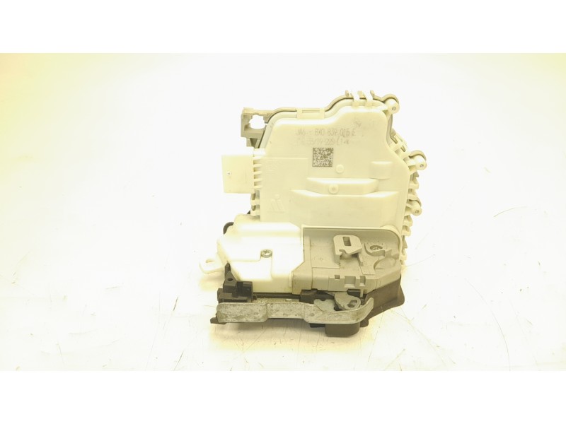 Recambio de cerradura puerta trasera izquierda para audi a4 berlina (8wc) 35 tdi s line referencia OEM IAM 8X0839015E  