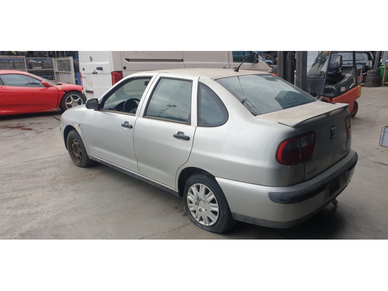 seat cordoba berlina (6k2) del año 1999