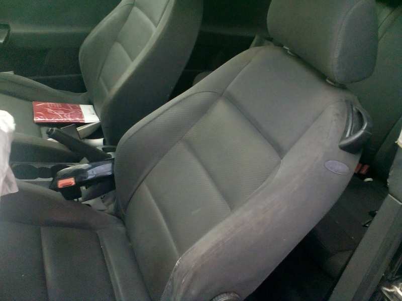 volkswagen golf v berlina (1k1) del año 2003