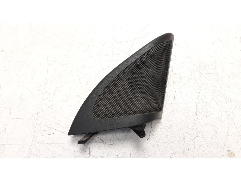 Recambio de moldura para mercedes-benz clase gla (w156) gla 200 cdi (156.908) referencia OEM IAM A1567200211  