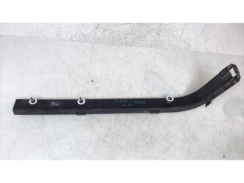 Recambio de soporte / guia puerta corredera para ford transit courier 1.5 tdci cat referencia OEM IAM ET76A25004AF  