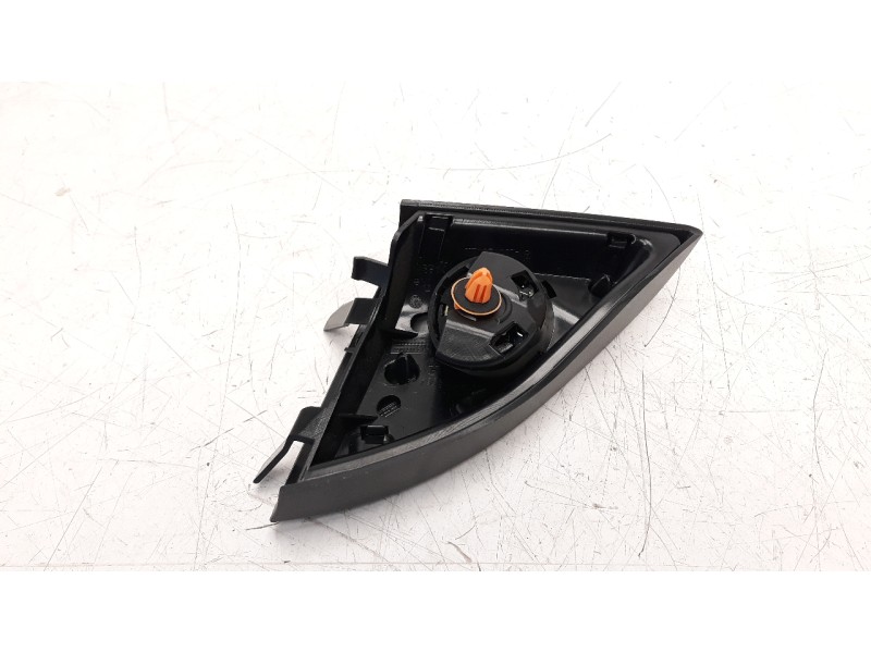 Recambio de moldura para mercedes-benz clase gla (w156) gla 200 cdi (156.908) referencia OEM IAM A1567200211  
