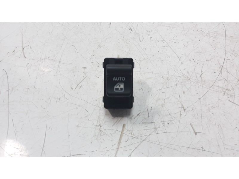 Recambio de mando elevalunas trasero izquierdo para jeep renegade 1.6 m-jet cat referencia OEM IAM 30170843  