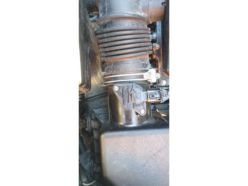 Recambio de caudalimetro para toyota rav4 hybrid 4x2 advance referencia OEM IAM 2220475040  