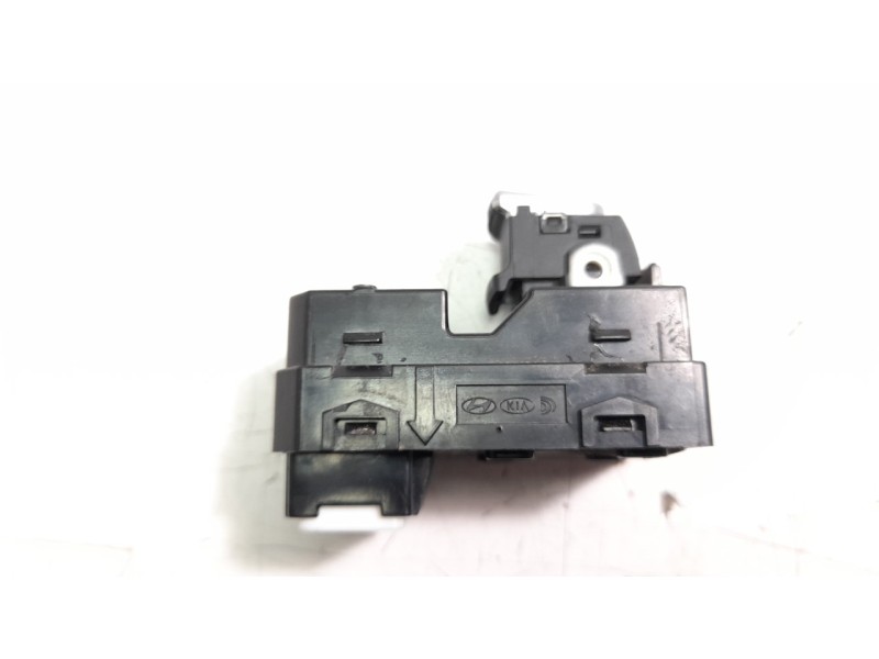 Recambio de mando elevalunas trasero izquierdo para kia sportage 1.6 cat referencia OEM IAM 93580D9100  