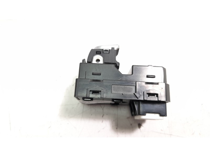 Recambio de mando elevalunas trasero izquierdo para kia sportage 1.6 cat referencia OEM IAM 93580D9100  