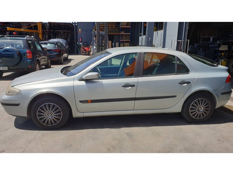 renault laguna ii (bg0) del año 2001