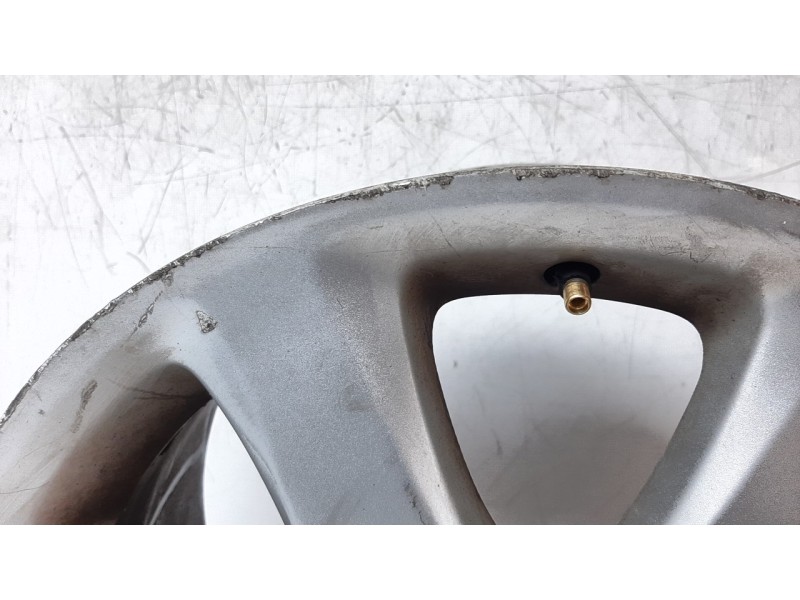 Recambio de llanta para toyota avensis berlina (t25) 2.0 16v cat referencia OEM IAM 4281105150  