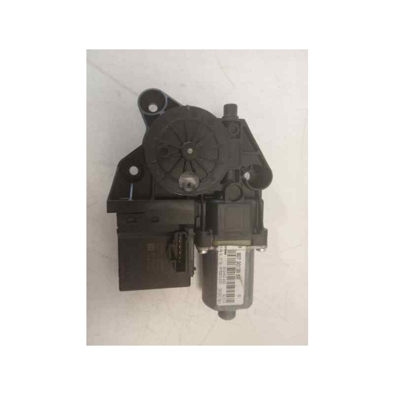Recambio de motor elevalunas delantero derecho para renault megane iii berlina 5 p expression referencia OEM IAM 807301396R  