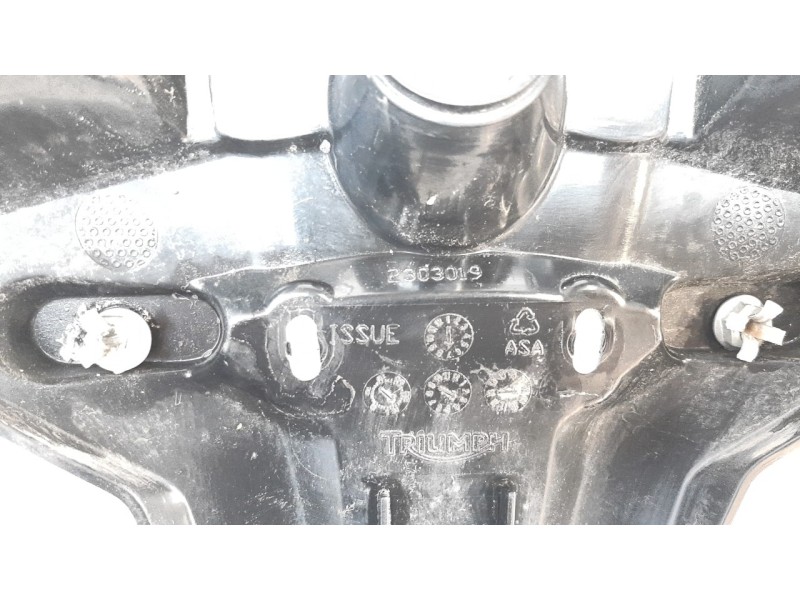 Recambio de moldura para triumph tiger 800 tiger 800 xca referencia OEM IAM T2303019  