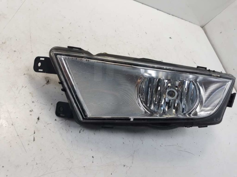 Recambio de faro antiniebla izquierdo para skoda octavia combi (5e5) ambition referencia OEM IAM 5E0941701 13861901 