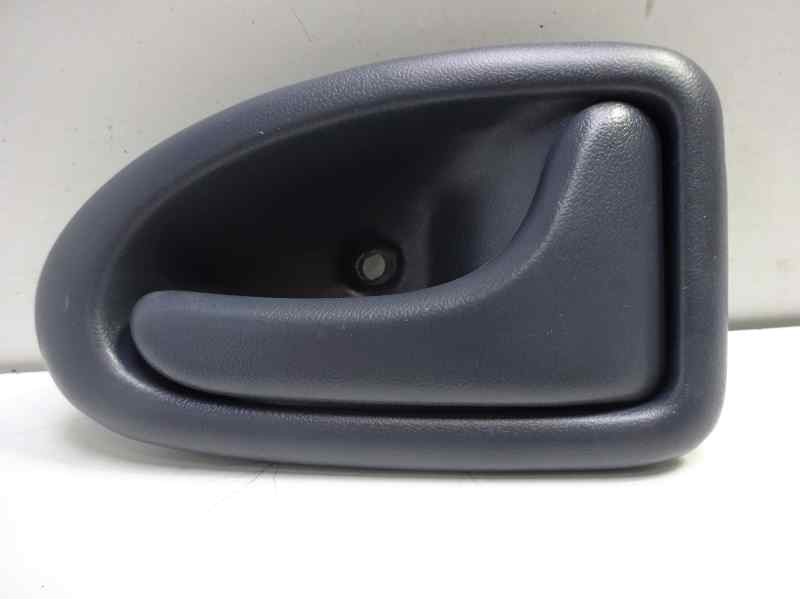 Recambio de maneta interior delantera derecha para renault clio i fase i+ii (b/c57) 1.4 s (i) referencia OEM IAM 7700813586 1250