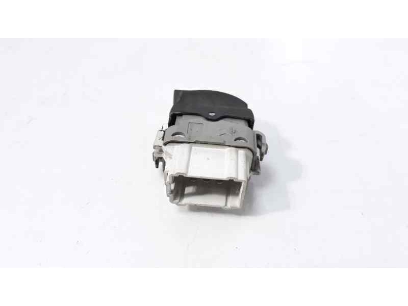 Recambio de mando elevalunas trasero izquierdo para renault megane ii familiar 2.0 referencia OEM IAM 8200315024 REN14380 