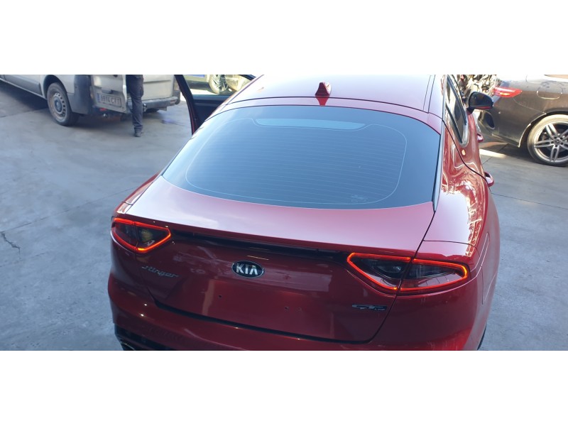 Recambio de porton trasero para kia stinger (ck) 2.0 tgdi cat referencia OEM IAM 73700J5050  