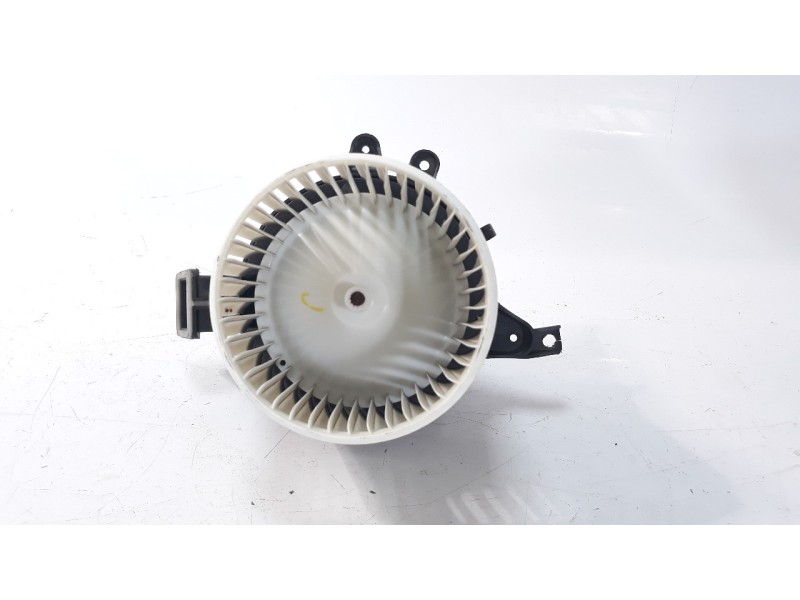Recambio de ventilador calefaccion para jeep renegade 1.6 m-jet cat referencia OEM IAM 5T5930100  