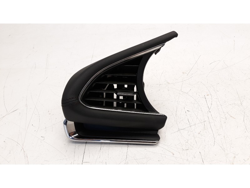 Recambio de rejilla aireadora para mazda 3 berlina (bp) referencia OEM IAM BDGF64832  