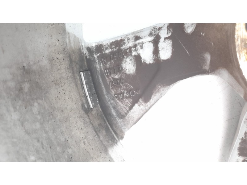 Recambio de llanta para audi a4 berlina (8wc) 35 tdi s line referencia OEM IAM 8W0601025EJ  