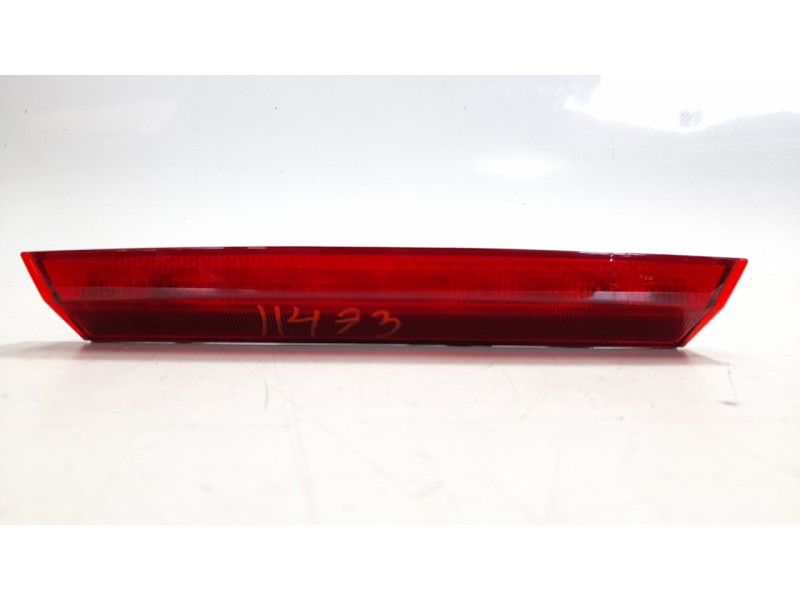 Recambio de luz central de freno para toyota corolla (e21) referencia OEM IAM 8157012450  