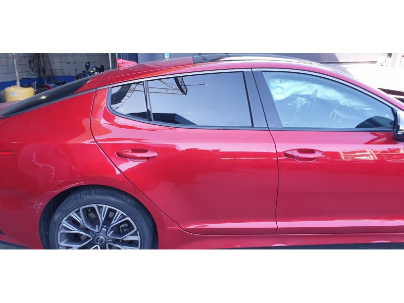 Recambio de puerta trasera derecha para kia stinger (ck) 2.0 tgdi cat referencia OEM IAM 77004J5000  