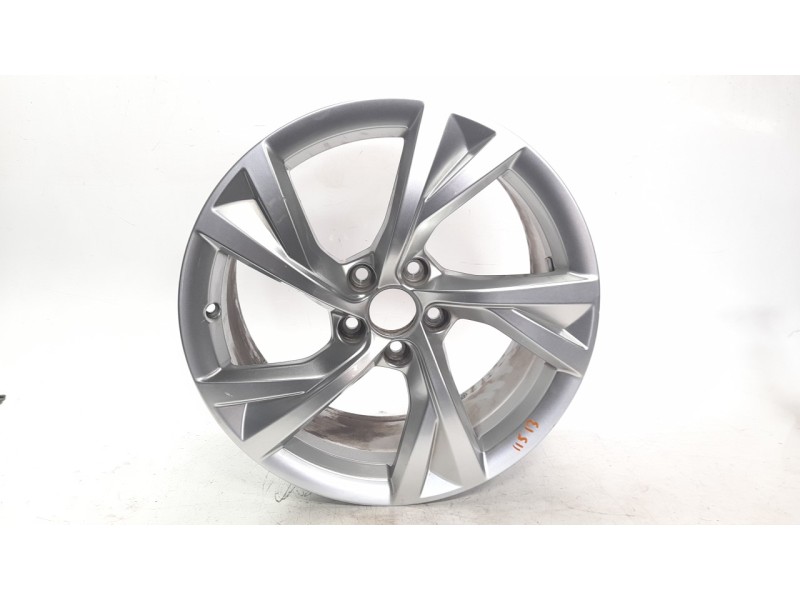 Recambio de llanta para audi a4 berlina (8wc) 35 tdi s line referencia OEM IAM 8W0601025EJ  