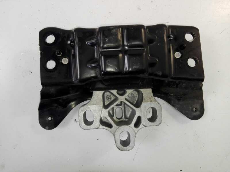 Recambio de soporte motor izquierdo para skoda octavia combi (5e5) ambition referencia OEM IAM 5Q0199555T  