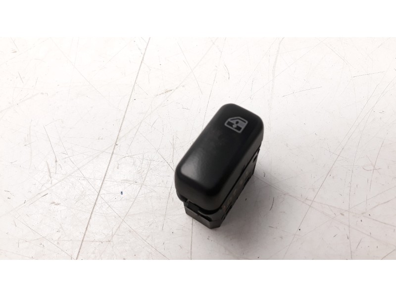 Recambio de mando elevalunas delantero izquierdo para aixam uv/51/af0a s9 referencia OEM IAM 3230105A  