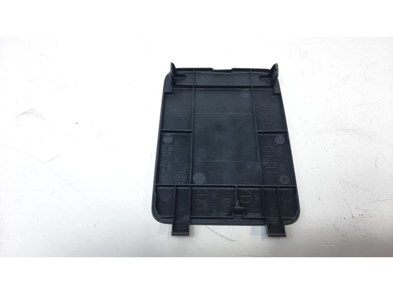 Recambio de moldura para toyota rav4 hybrid 4x2 advance referencia OEM IAM 64715IN0AC  